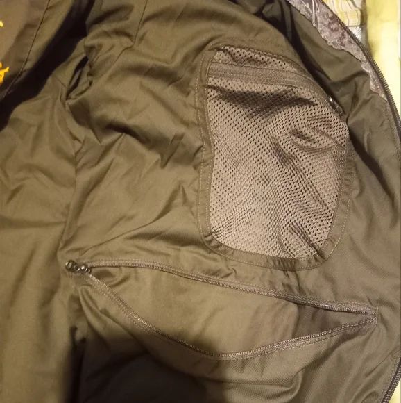 Under Armour Coat - Picture 12 of 14